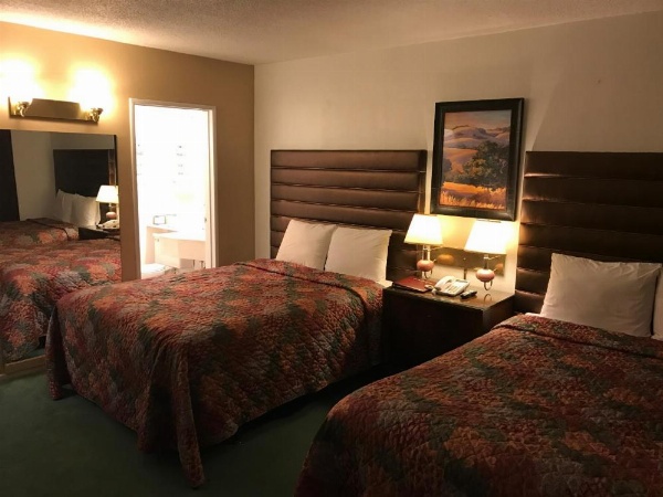 Discovery Inn image 13