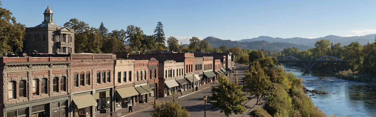 Explorando Grants Pass, Oregón. Principales atracciones y actividades para una experiencia inolvidable.