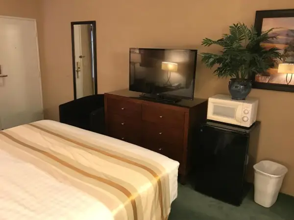 Discovery Inn 5